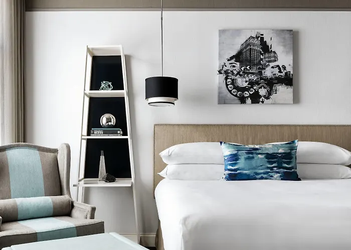 The Blackstone, Autograph Collection Hotel 4*