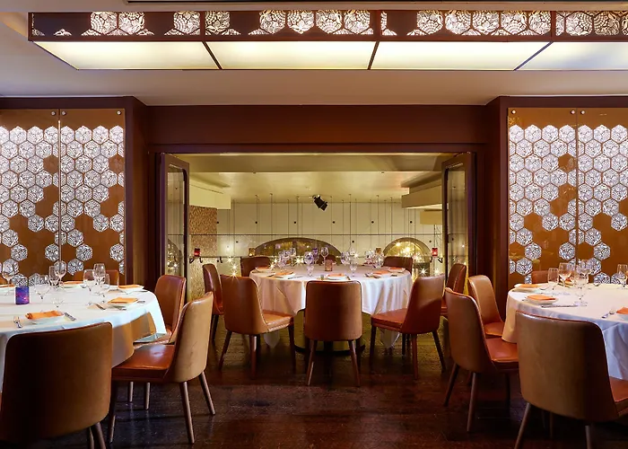 The Blackstone, Autograph Collection 4*