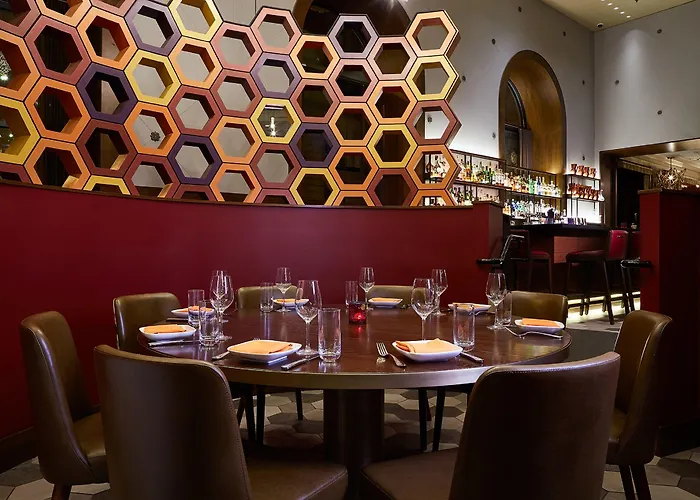 The Blackstone, Autograph Collection Hotel 4*