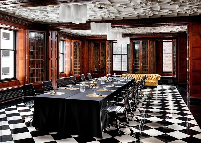 The Blackstone, Autograph Collection Chicago
