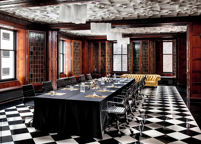 The Blackstone, Autograph Collection
