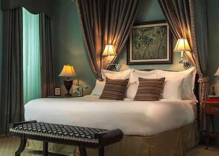 The Blackstone, Autograph Collection 4*