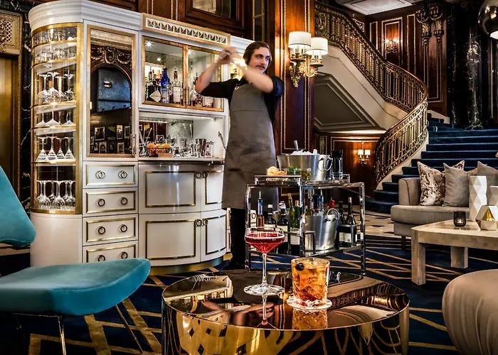The Blackstone, Autograph Collection